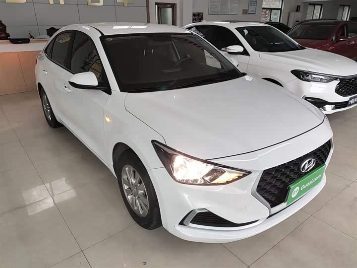 Фото 4 - Hyundai Celesta