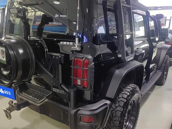 Фото 3 - Tank 300