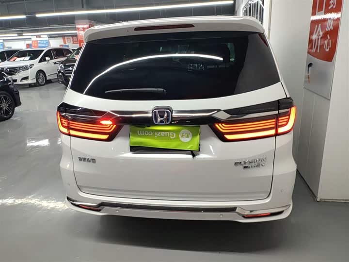 Фото 6 - Honda Elysion