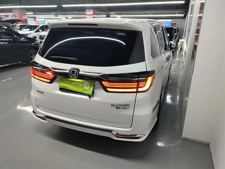 Фото 7 - Honda Elysion