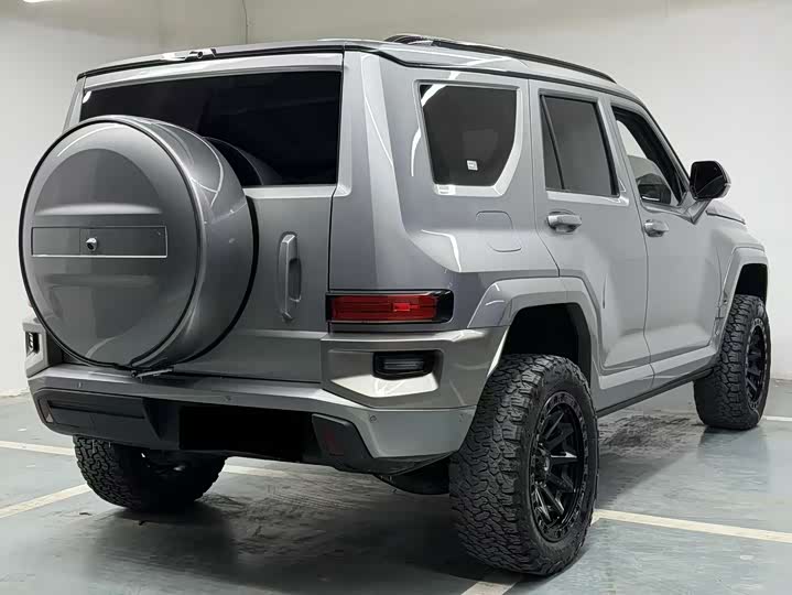 Фото 9 - Tank 700 Hybrid