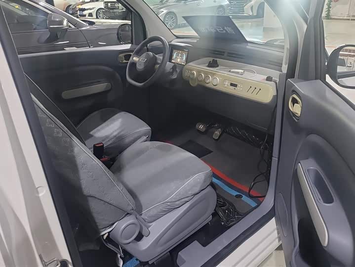 Фото 8 - Bestune Pony