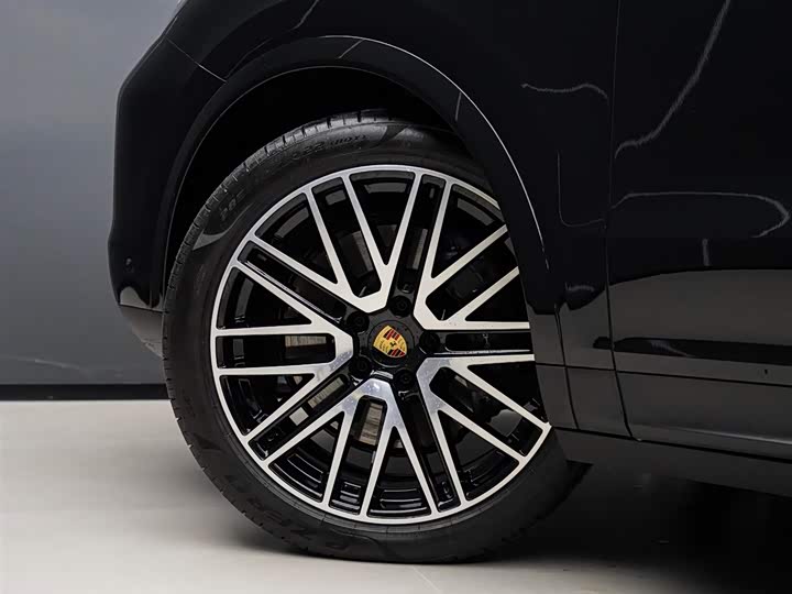 Фото 7 - Porsche Cayenne