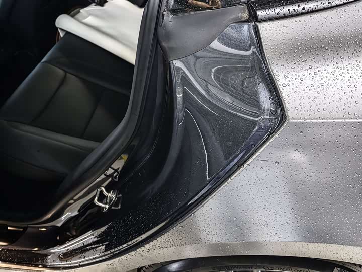 Фото 2 - Tesla Model 3