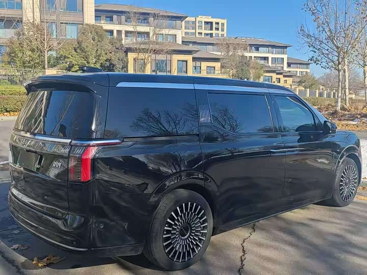 Фото 9 - Zeekr 009