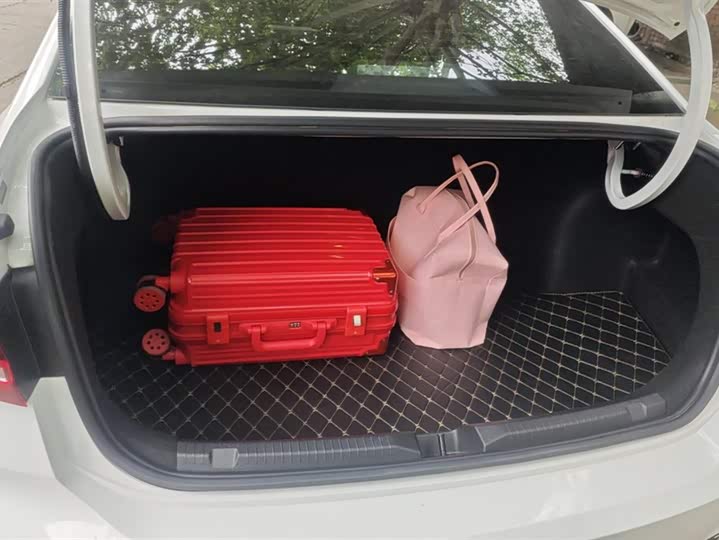 Фото 4 - Volkswagen Lavida