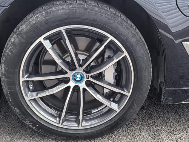 Фото 8 - BMW 5 Series Hybrid