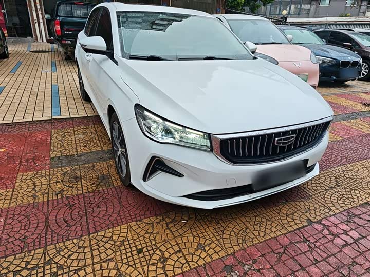 Фото 4 - Geely Emgrand