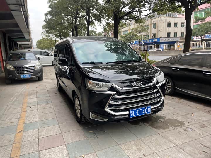 Фото 1 - JAC Refine M4