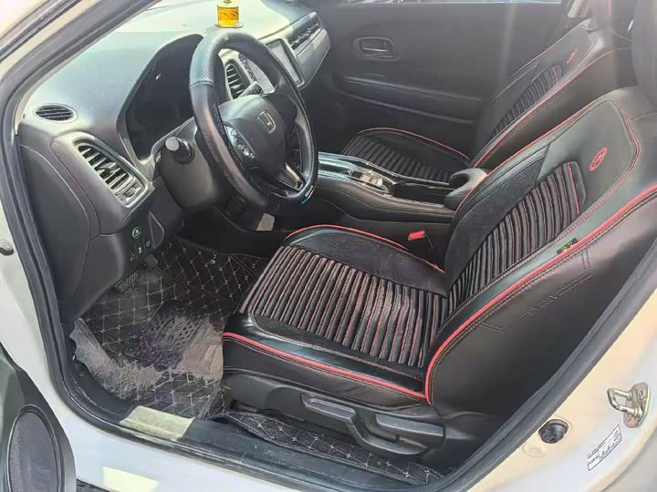 Фото 8 - Honda Vezel