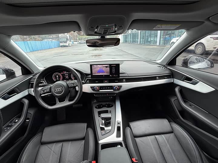 Фото 5 - Audi A4L