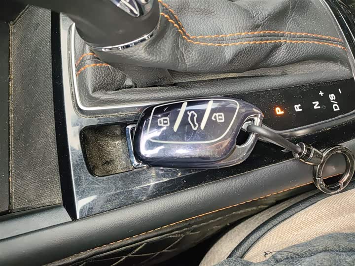 Фото 9 - Roewe RX3