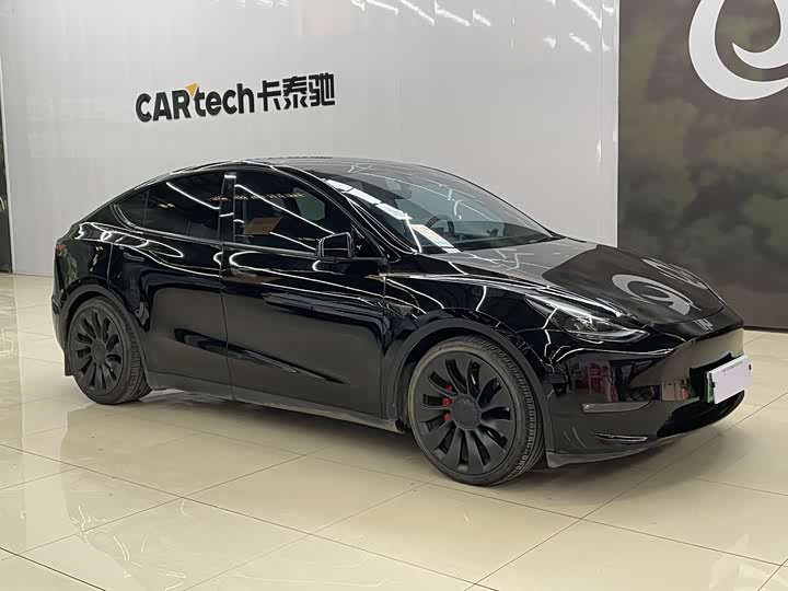 Фото 3 - Tesla Model Y