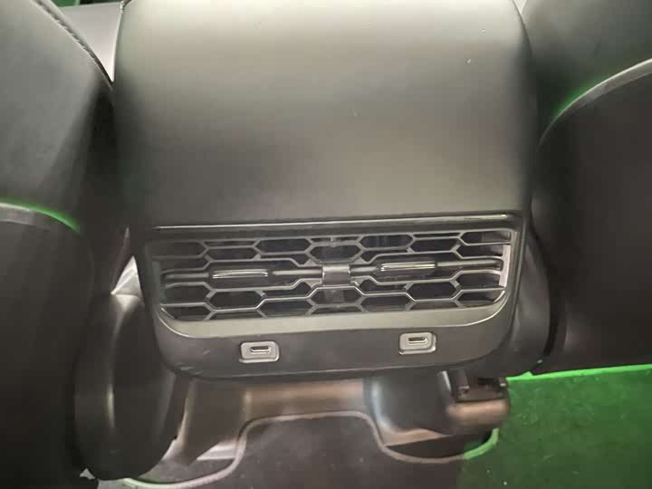 Фото 8 - Tesla Model Y