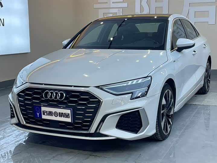 Фото 1 - Audi A3