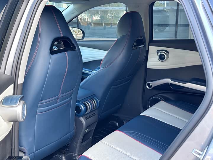 Фото 9 - BYD Yuan Plus