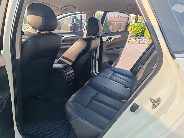 Фото 9 - Nissan Sylphy