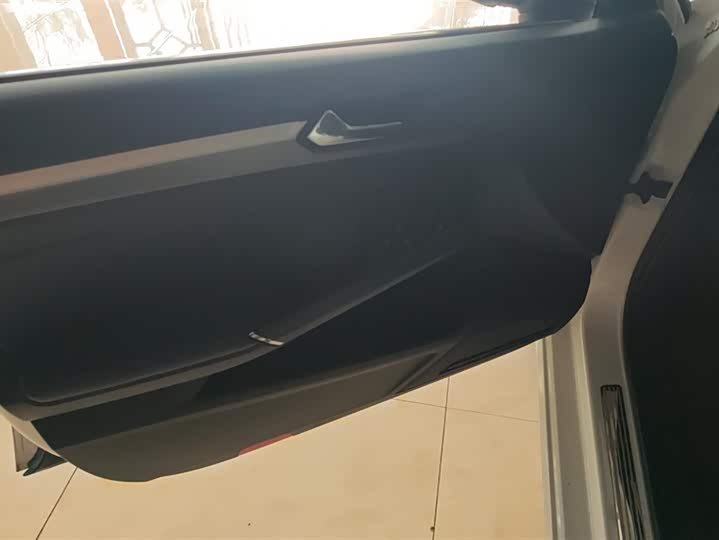 Фото 7 - Volkswagen Lamando L