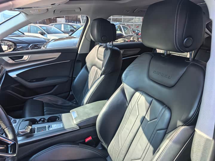 Фото 9 - Audi A6