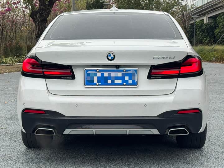 Фото 5 - BMW 5 Series