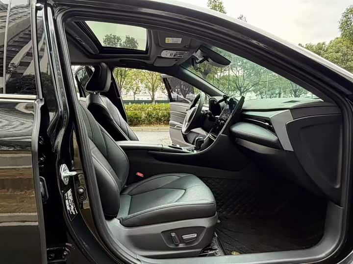 Фото 4 - Toyota Avalon