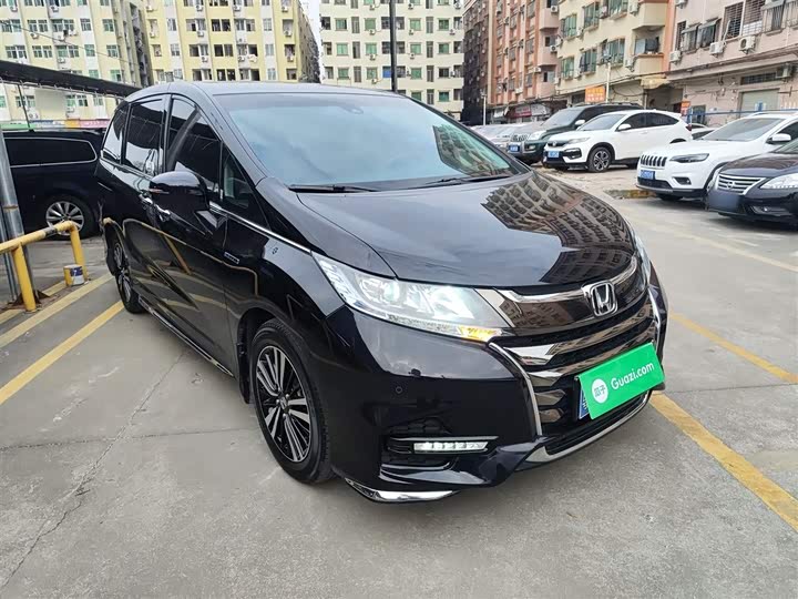 Фото 4 - Honda Odyssey