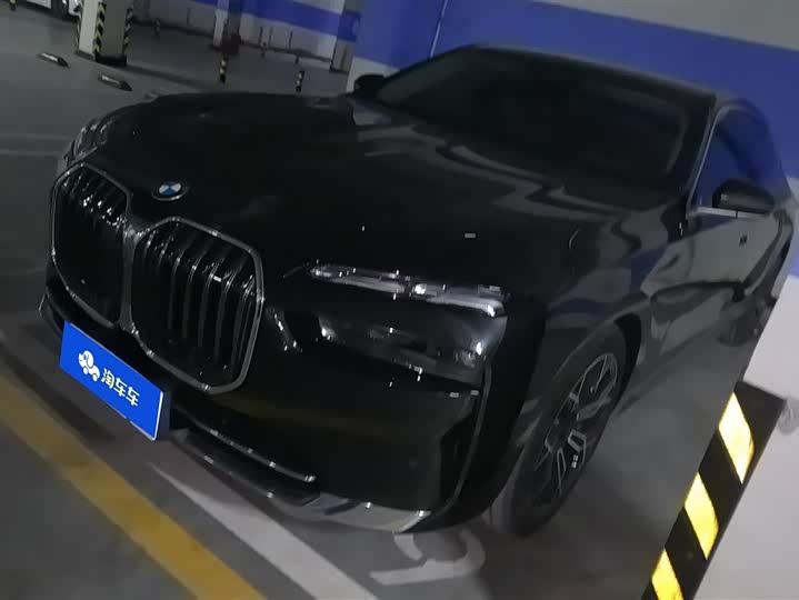 Фото 1 - BMW 7 Series