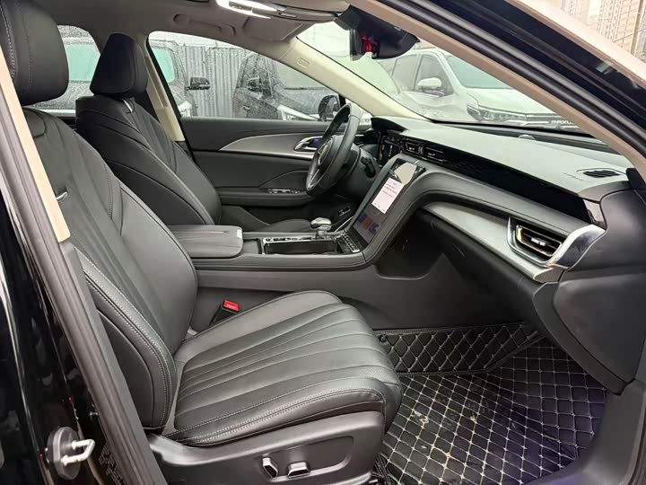 Фото 8 - Hongqi H5