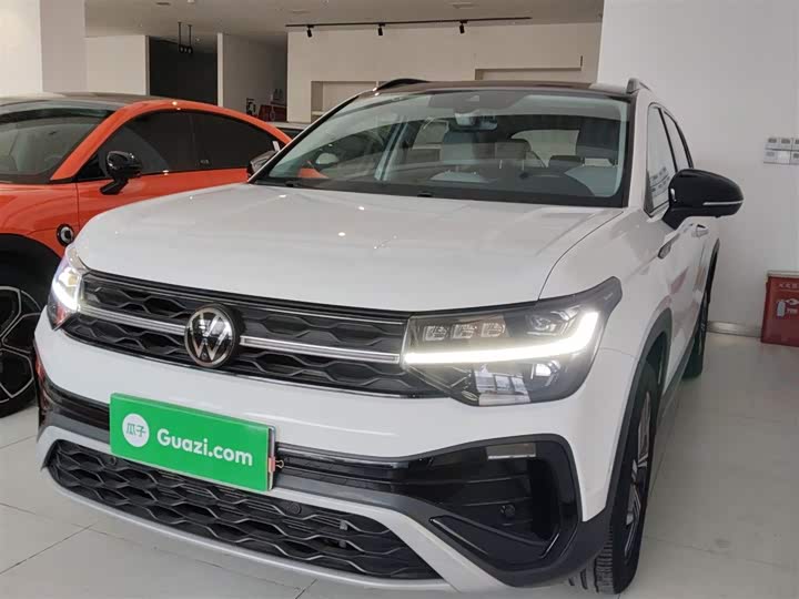 Фото 2 - Volkswagen Tharu