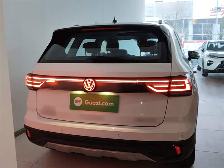 Фото 6 - Volkswagen Tharu