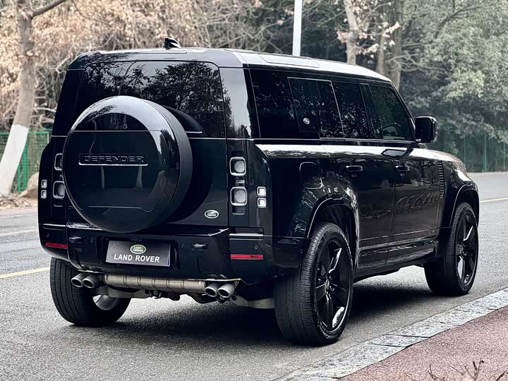 Фото 6 - Land Rover Defender