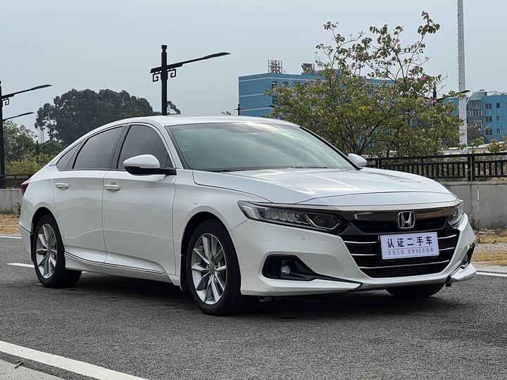 Фото 3 - Honda Accord