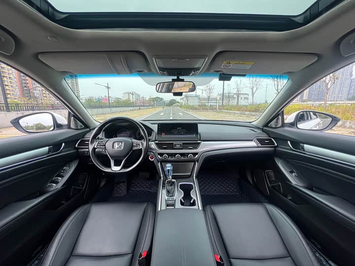 Фото 5 - Honda Accord