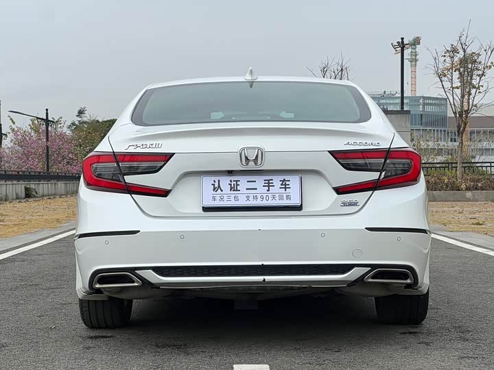 Фото 8 - Honda Accord