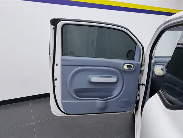 Фото 7 - Bestune Pony