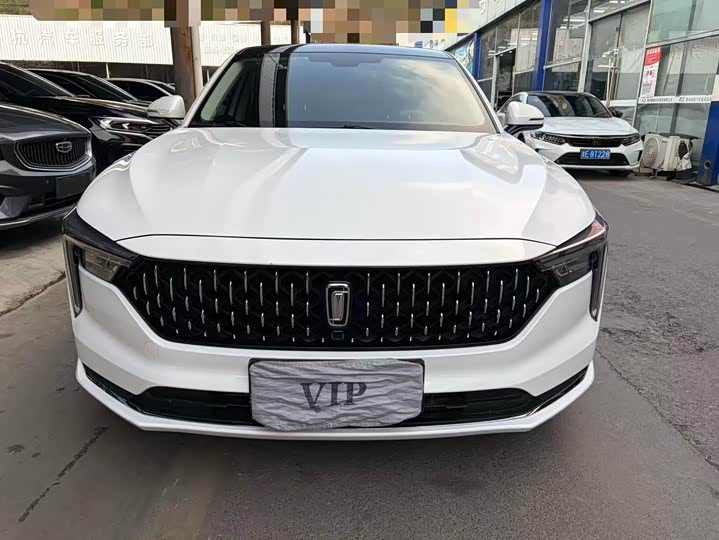 Фото 2 - Bestune B70