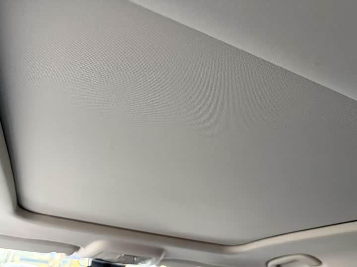 Фото 9 - Bestune B70