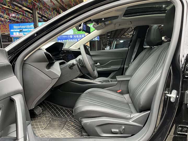 Фото 9 - Peugeot 408X