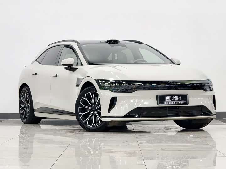 Фото 3 - Zeekr 007 GT