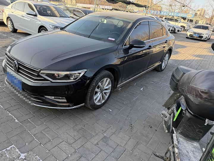 Фото 2 - Volkswagen Magotan