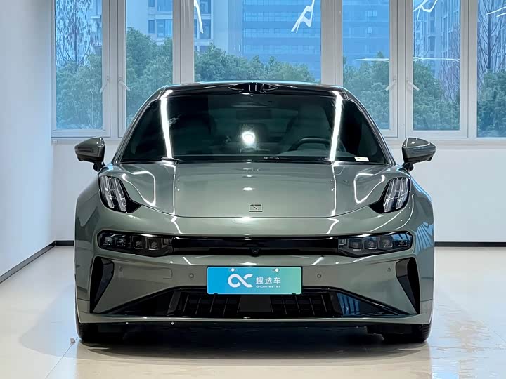 Фото 2 - Zeekr 001