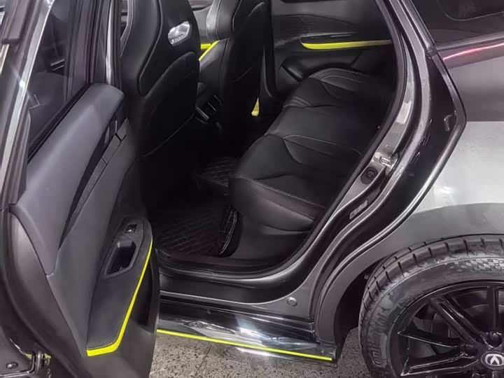 Фото 6 - Changan UNI-V