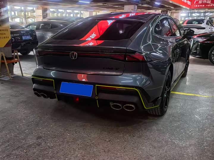 Фото 7 - Changan UNI-V