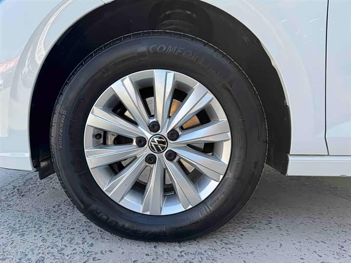 Фото 7 - Volkswagen Lavida