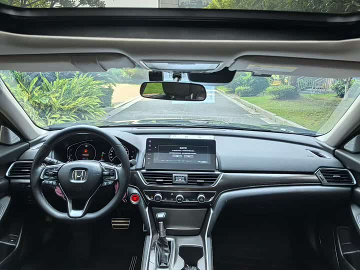 Фото 5 - Honda Accord