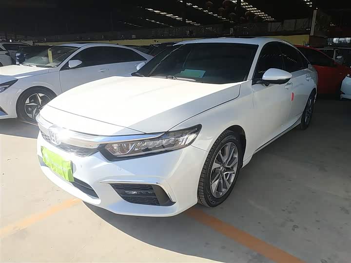 Фото 1 - Honda Inspire