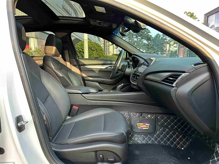 Фото 6 - Cadillac CT5