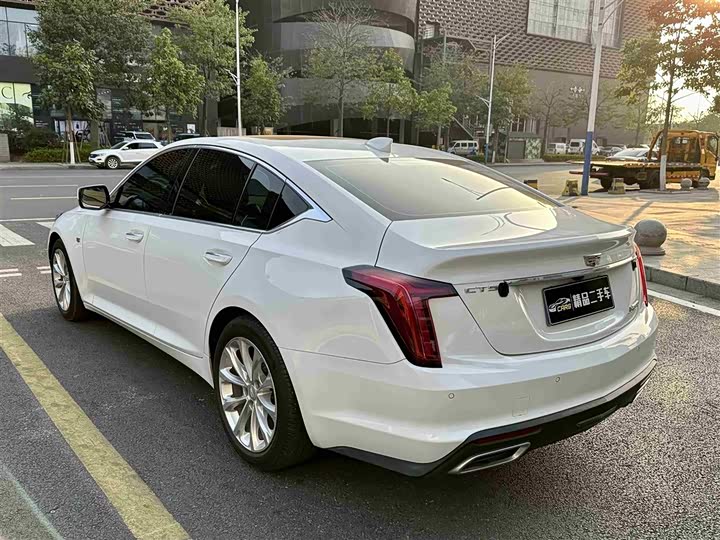 Фото 9 - Cadillac CT5