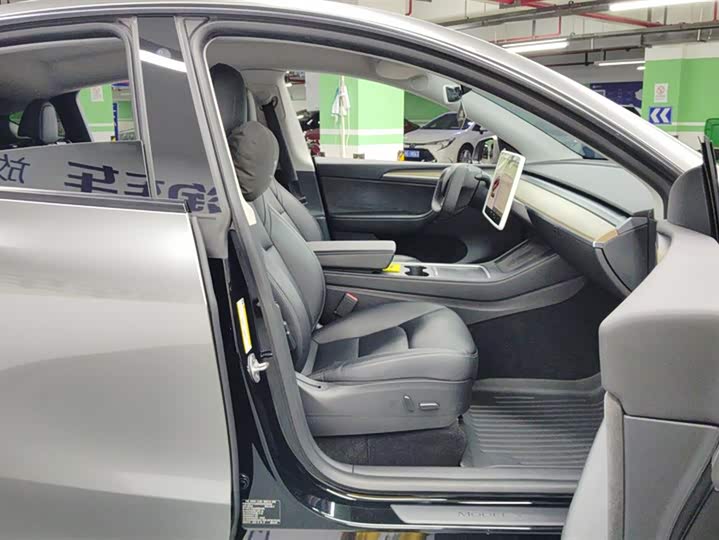 Фото 8 - Tesla Model Y