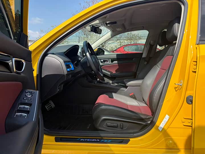 Фото 4 - Honda Integra